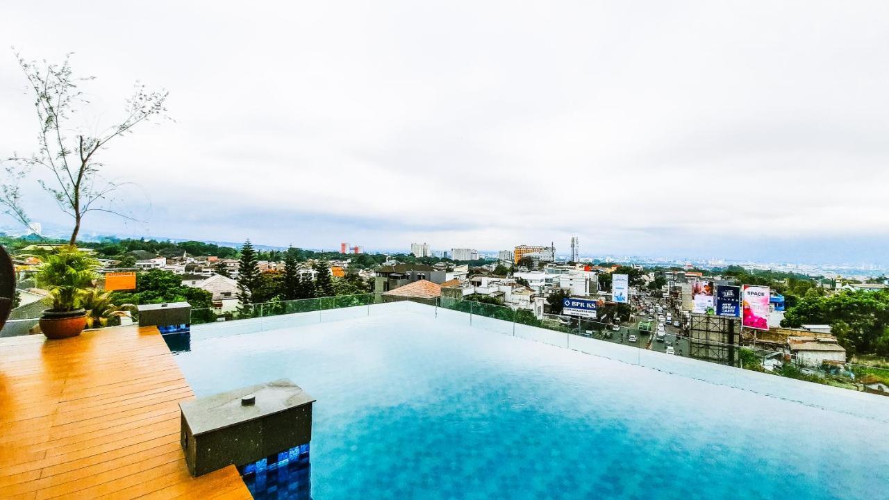 Kytos Hotel Bandung Exterior foto