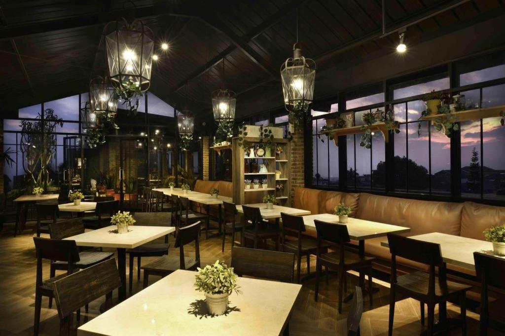 Kytos Hotel Bandung Exterior foto